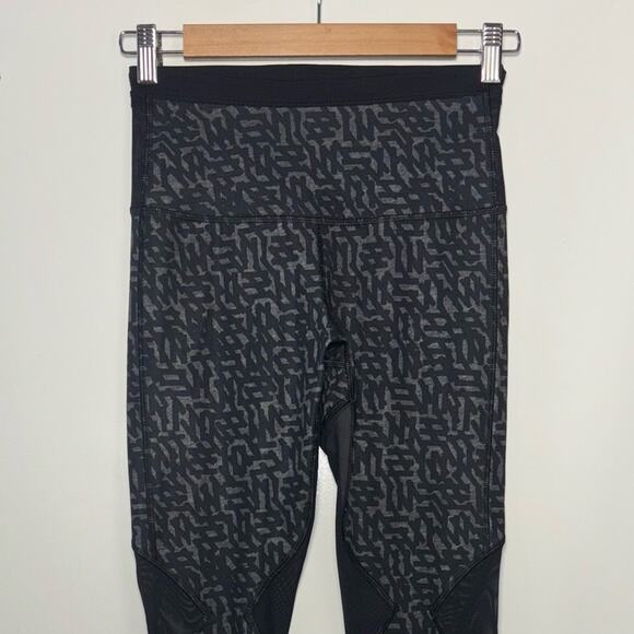 Lululemon legging women's size 4 Running in the City 7/8 Tight *Full-On Luxtreme - Picture 4 of 16